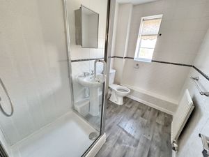 En suite- click for photo gallery